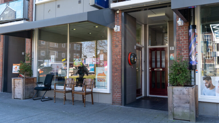 De Buurtsalon: Meer dan een Ontmoetingsplek 
